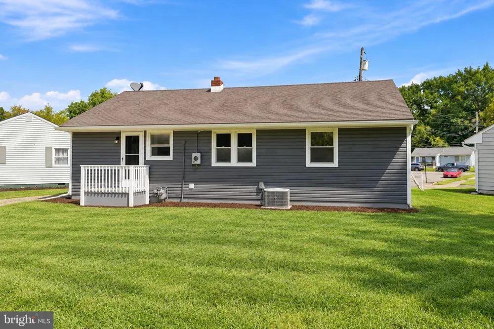 20 DONNA DRIVE Pedricktown, NJ 08067
