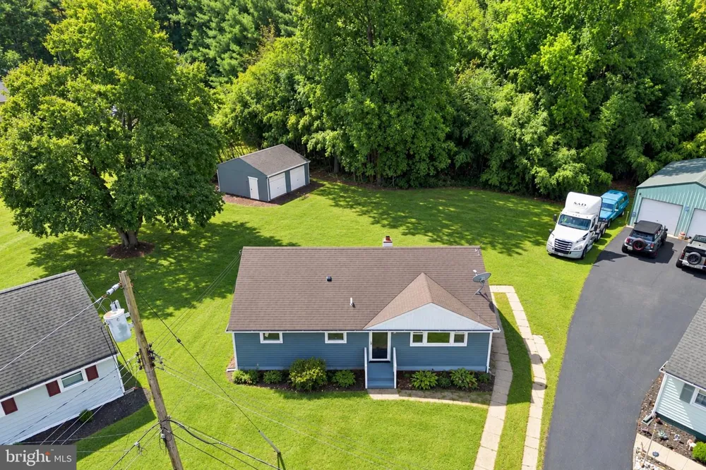 20 DONNA DRIVE Pedricktown, NJ 08067