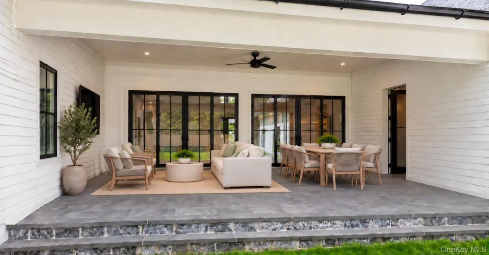 1 Timothy Lane Huntington Station, NY 11746