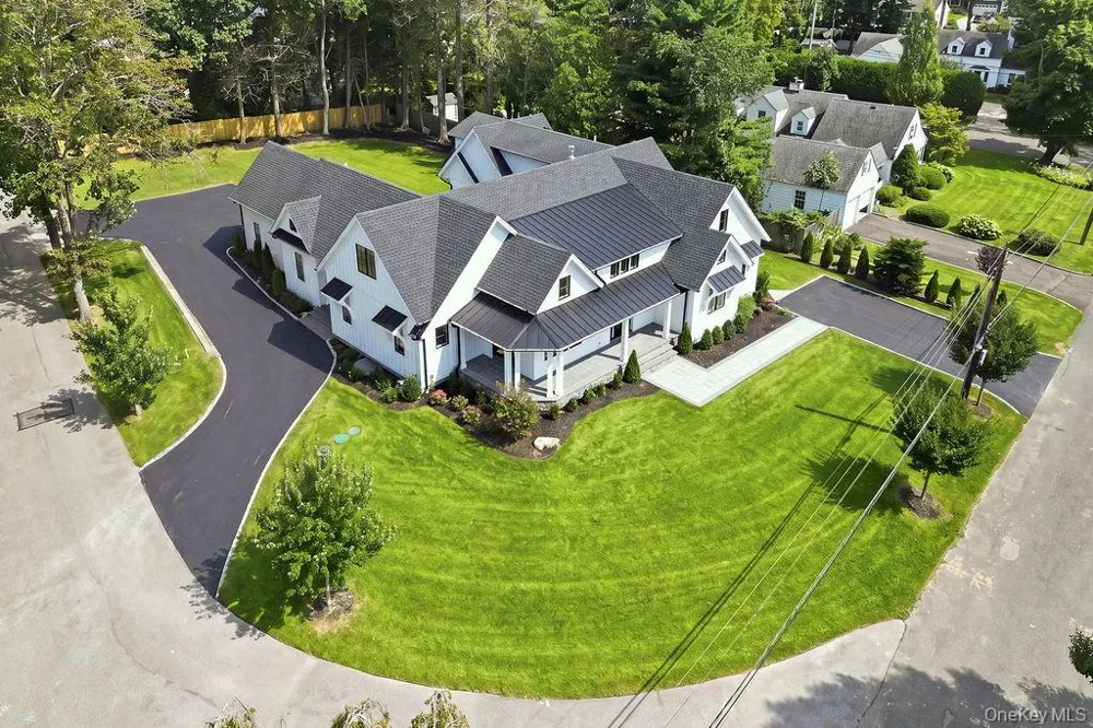 1 Timothy Lane Huntington Station, NY 11746
