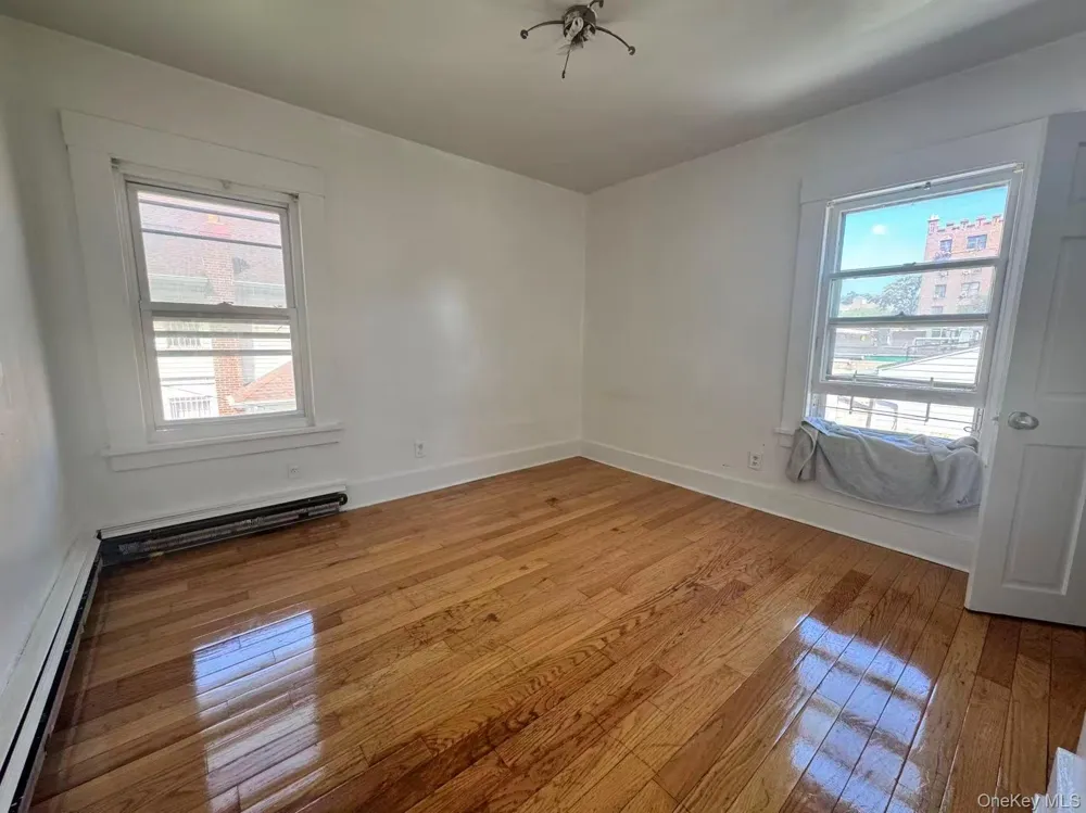 152-11 Roosevelt Avenue Flushing, NY 11354