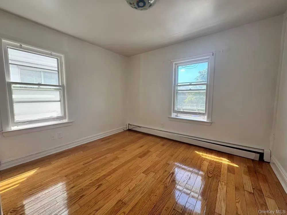 152-11 Roosevelt Avenue Flushing, NY 11354
