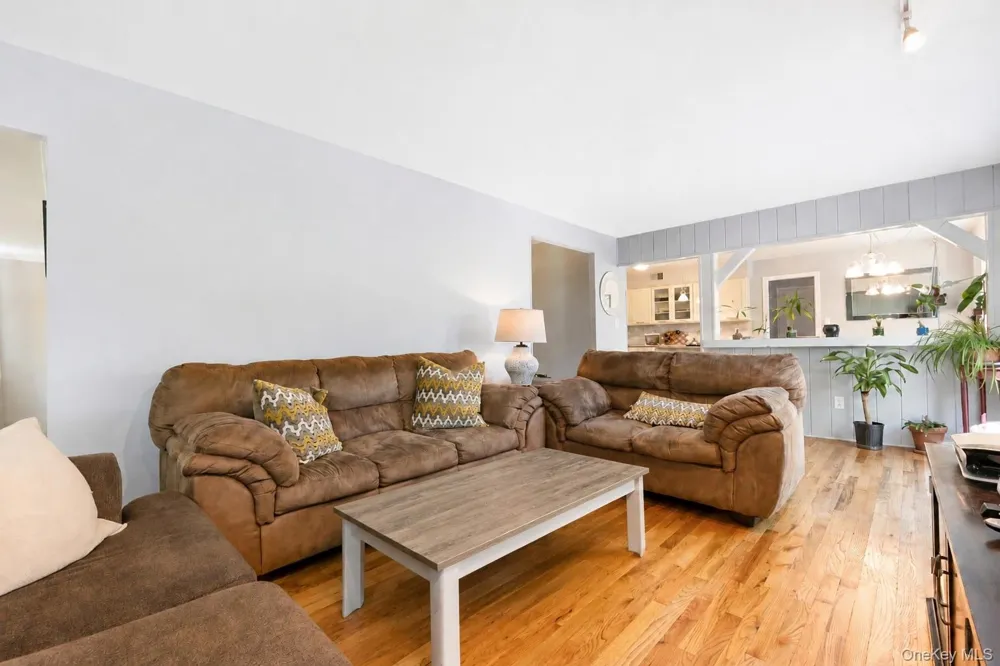 71 Westchester Drive Rocky Point, NY 11778
