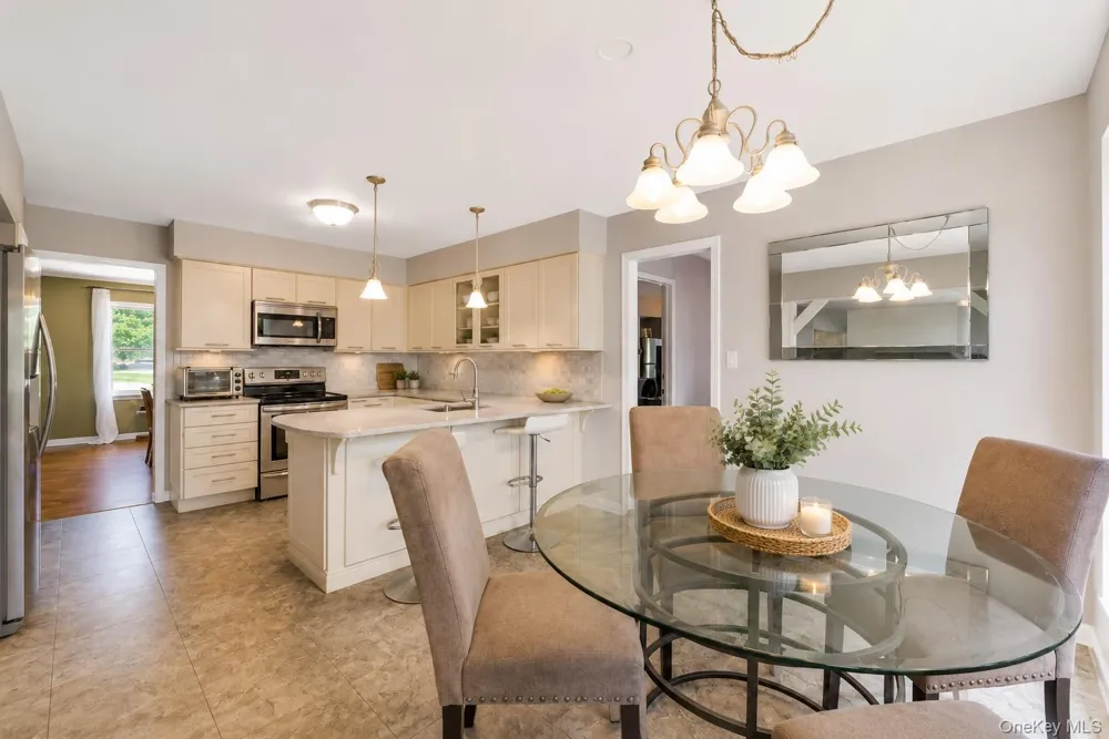 71 Westchester Drive Rocky Point, NY 11778