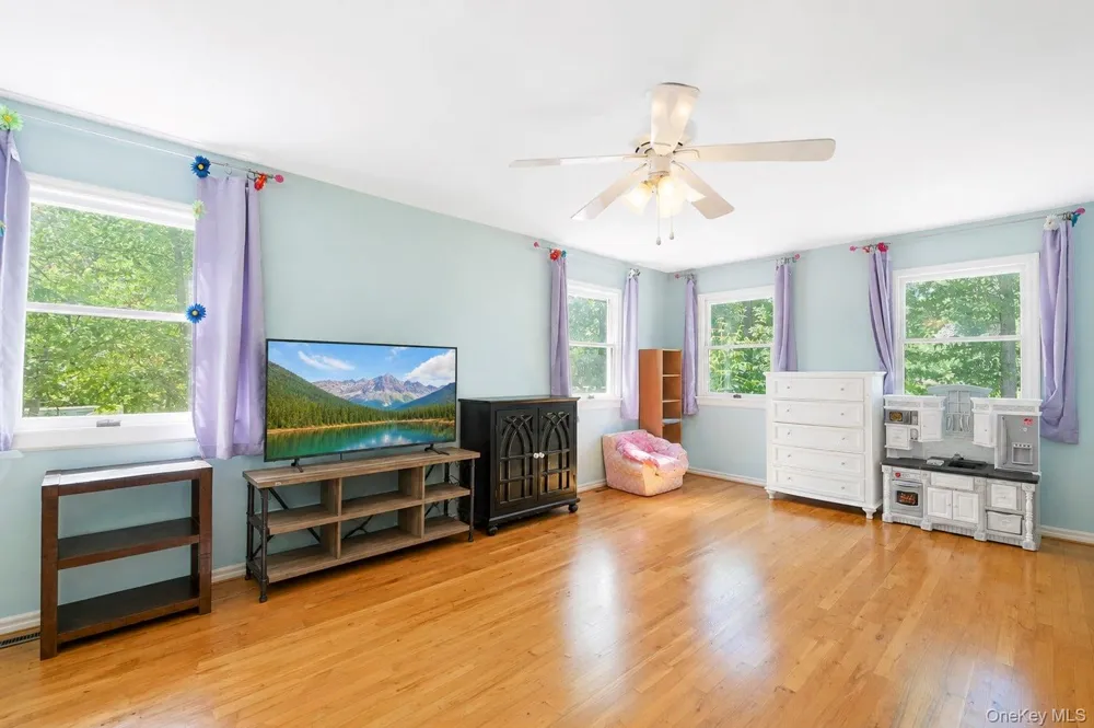 71 Westchester Drive Rocky Point, NY 11778