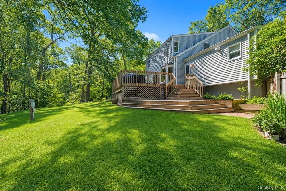 71 Westchester Drive Rocky Point, NY 11778