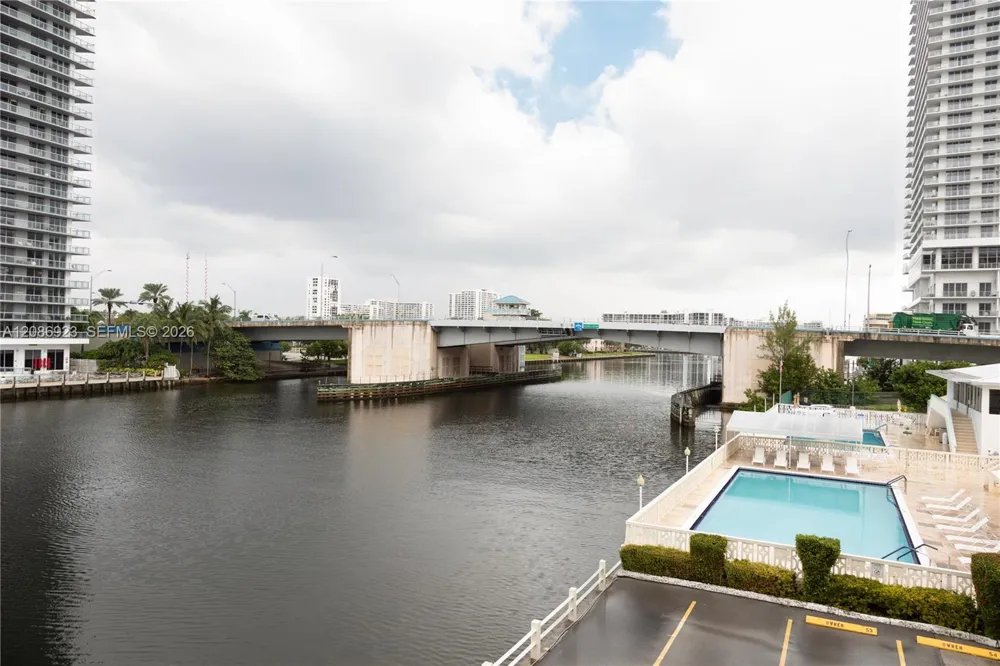 1817 S Ocean Dr #320 Hallandale Beach, FL 33009