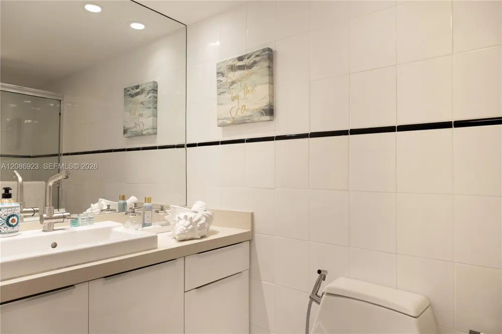 1817 S Ocean Dr #320 Hallandale Beach, FL 33009