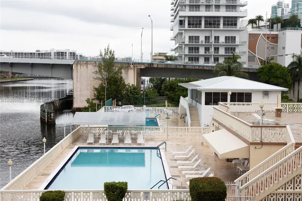 1817 S Ocean Dr #320 Hallandale Beach, FL 33009