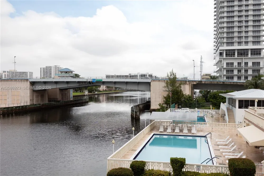 1817 S Ocean Dr #320 Hallandale Beach, FL 33009