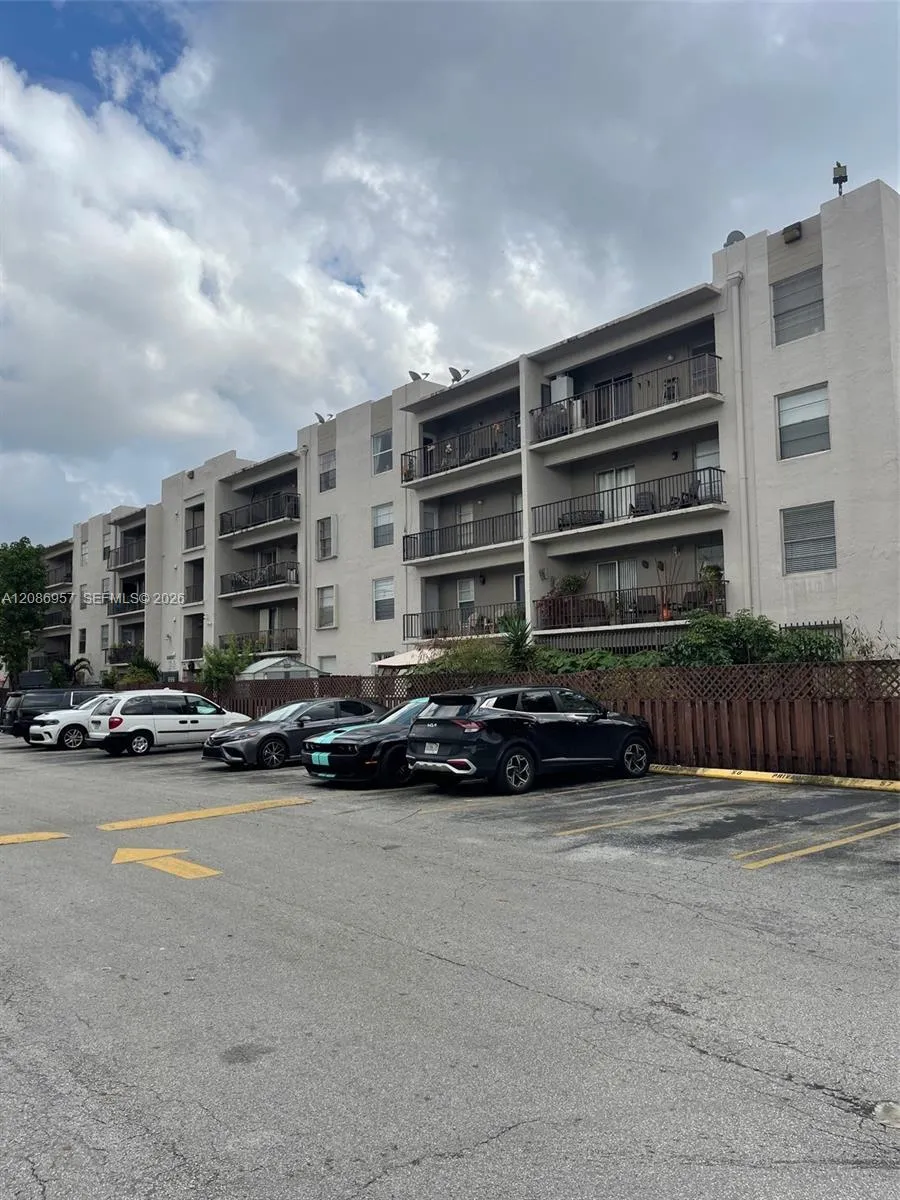 5625 W 20th Ave #215 Hialeah, FL 33012