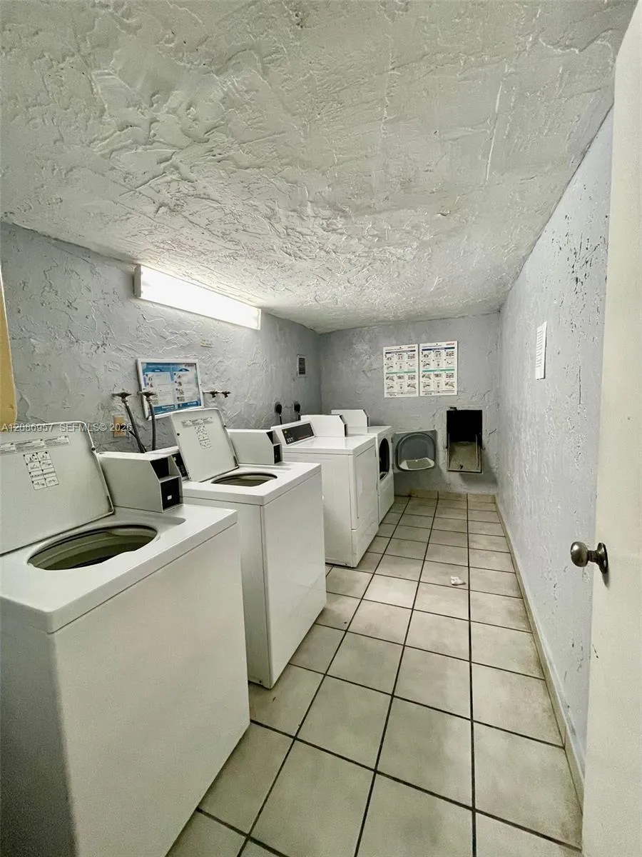 5625 W 20th Ave #215 Hialeah, FL 33012