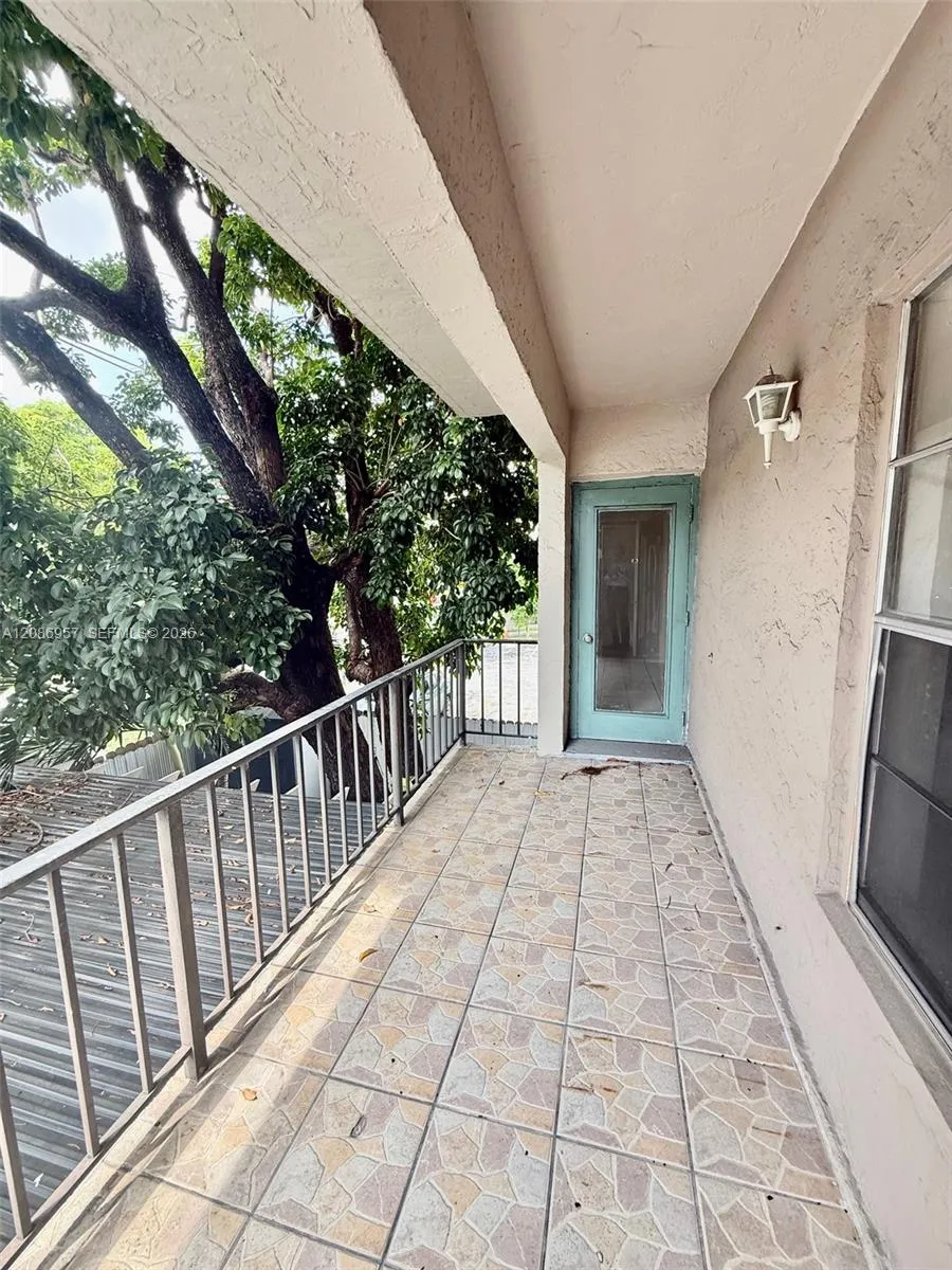 5625 W 20th Ave #215 Hialeah, FL 33012