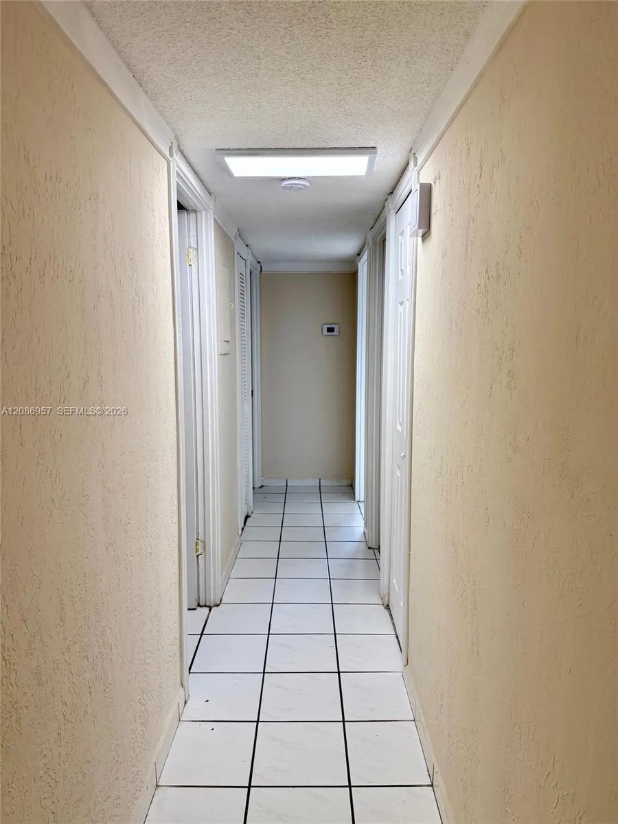 5625 W 20th Ave #215 Hialeah, FL 33012