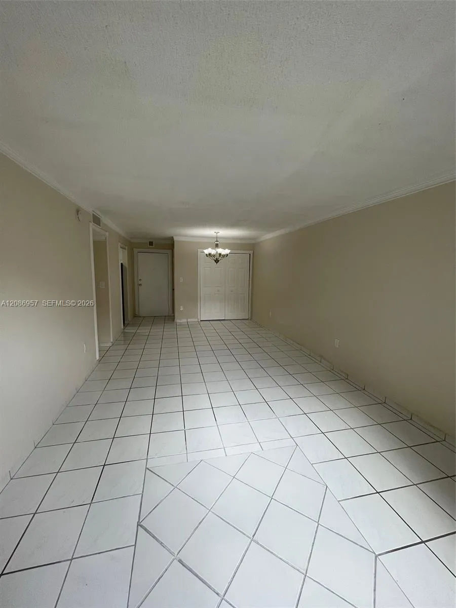 5625 W 20th Ave #215 Hialeah, FL 33012