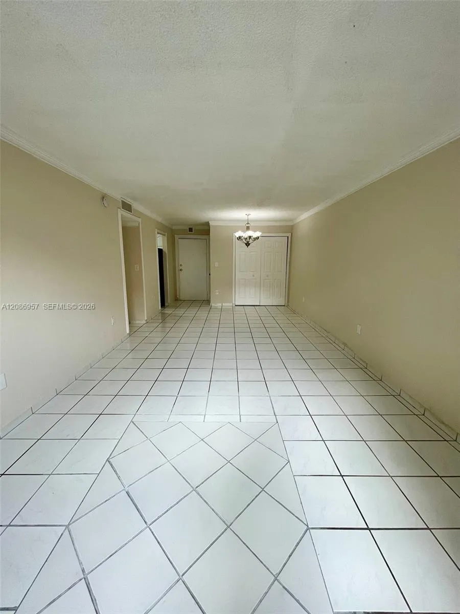 5625 W 20th Ave #215 Hialeah, FL 33012