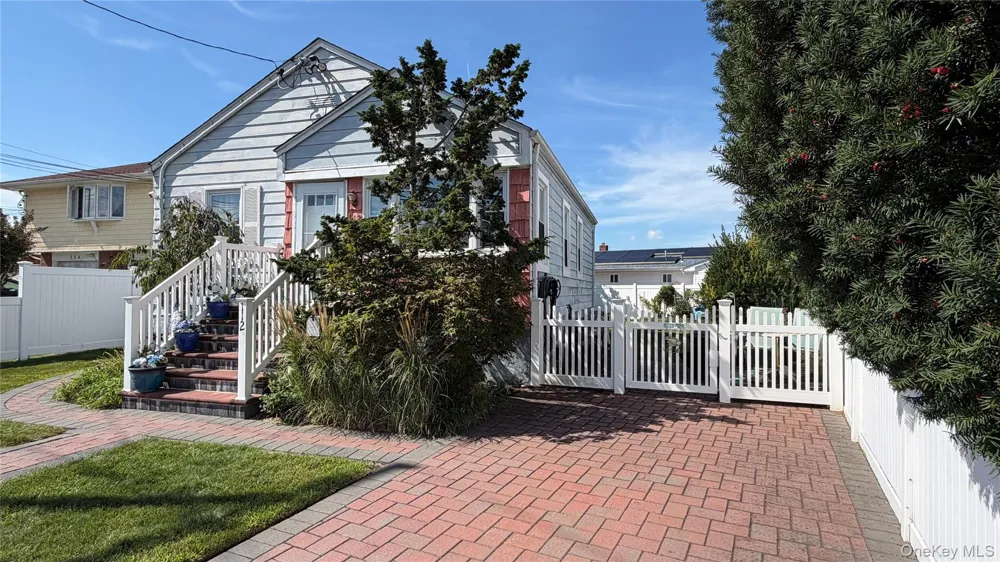 112 Morgan Street Hicksville, NY 11801