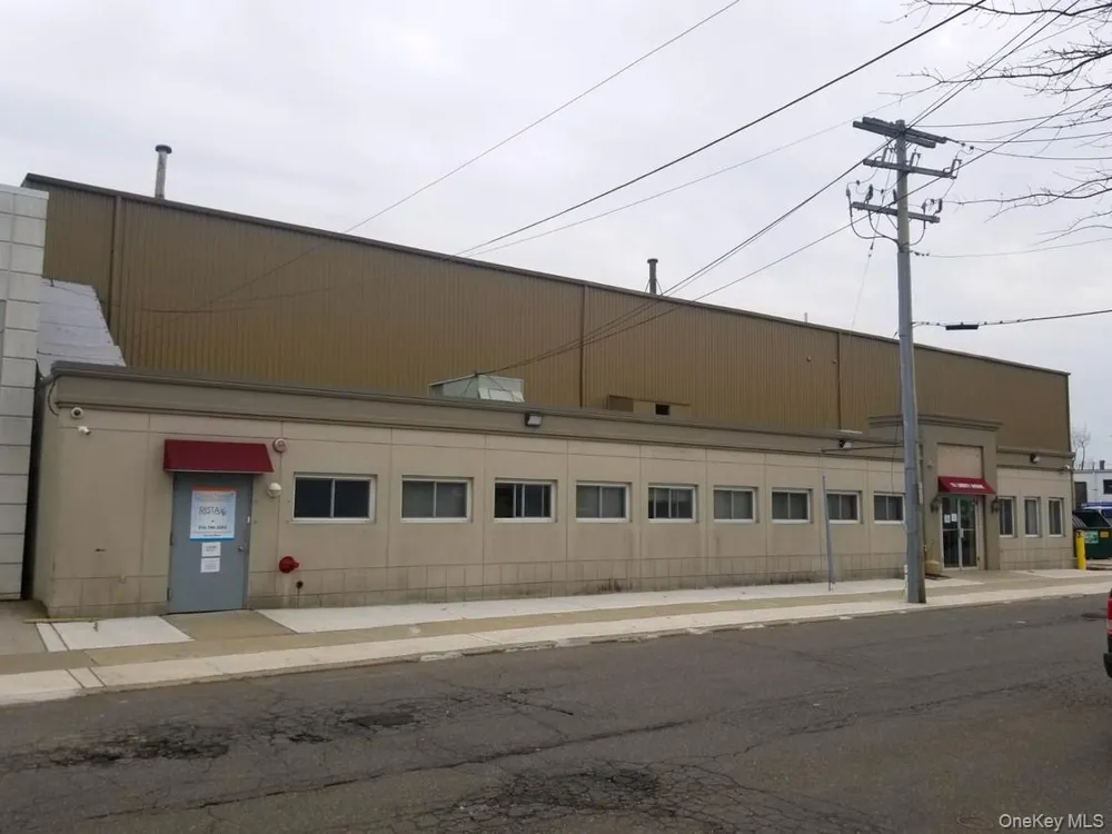 131 Liberty Ave Mineola, NY 11501