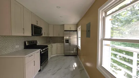 124-05 Jamaica Avenue #2R