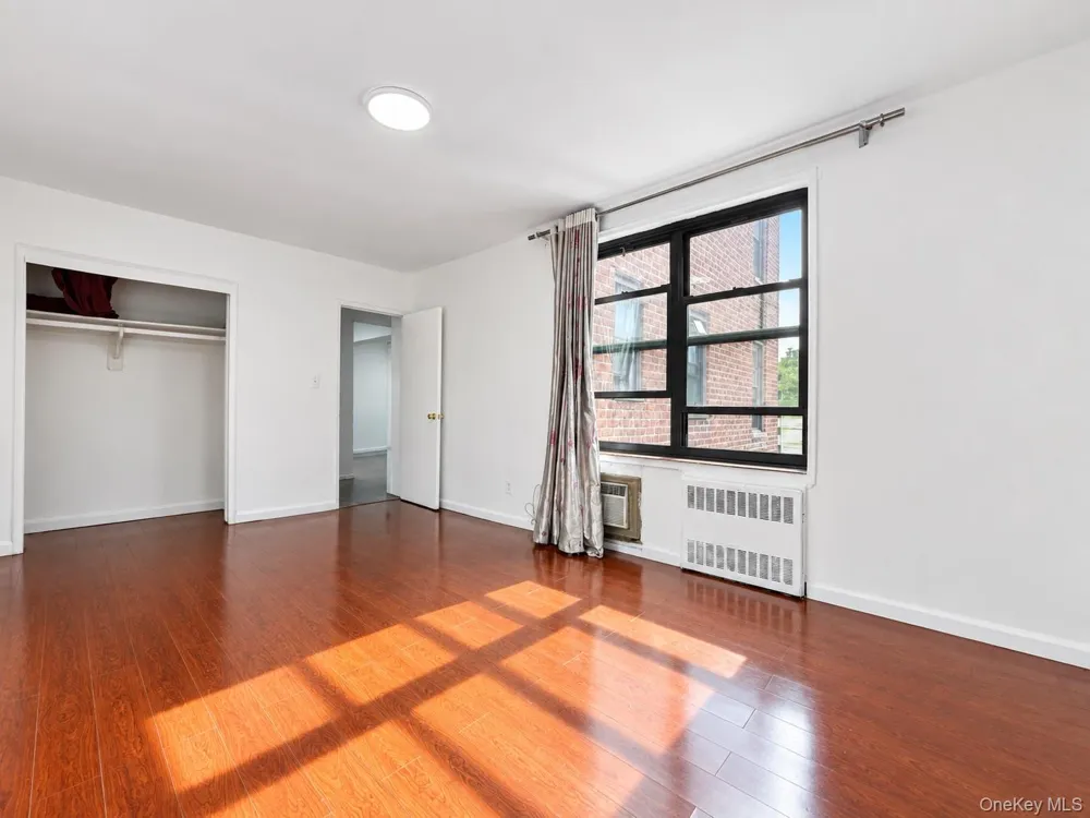 132-35 Sanford Avenue #5R Flushing, NY 11355