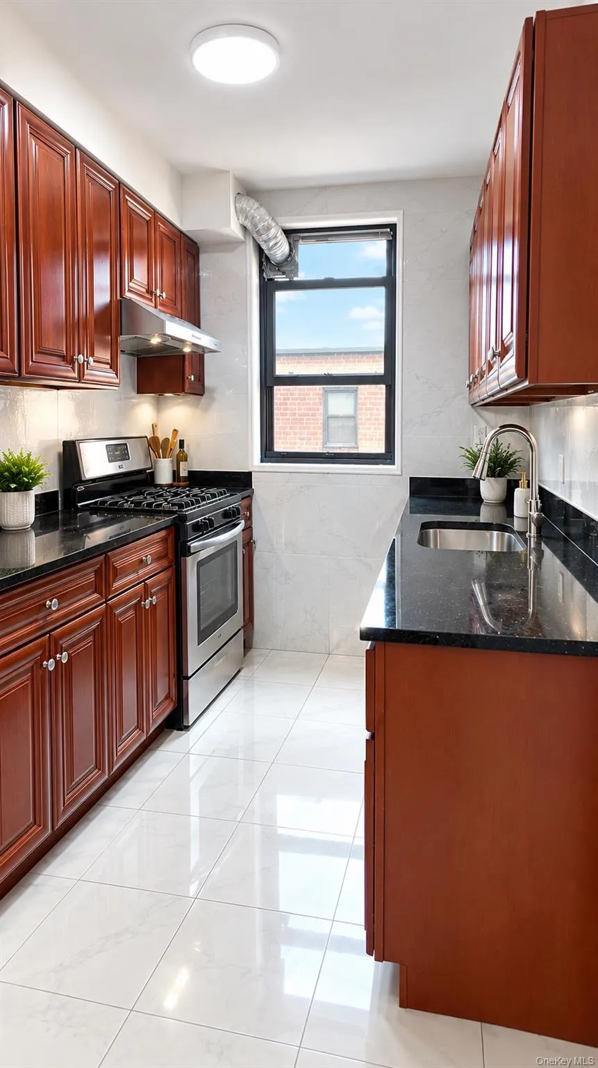 132-35 Sanford Avenue #5R Flushing, NY 11355