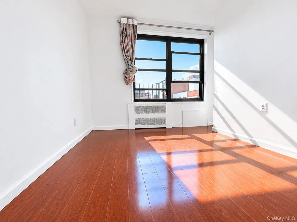 132-35 Sanford Avenue #5R Flushing, NY 11355
