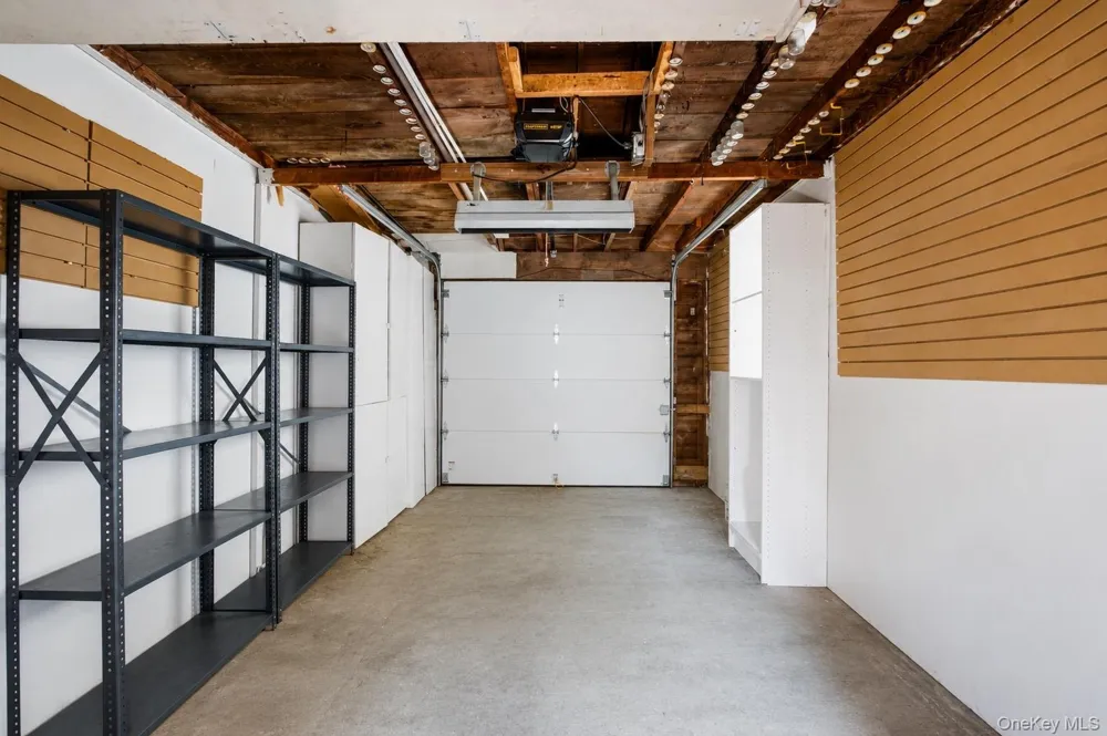 12 Cable Lane Hicksville, NY 11801