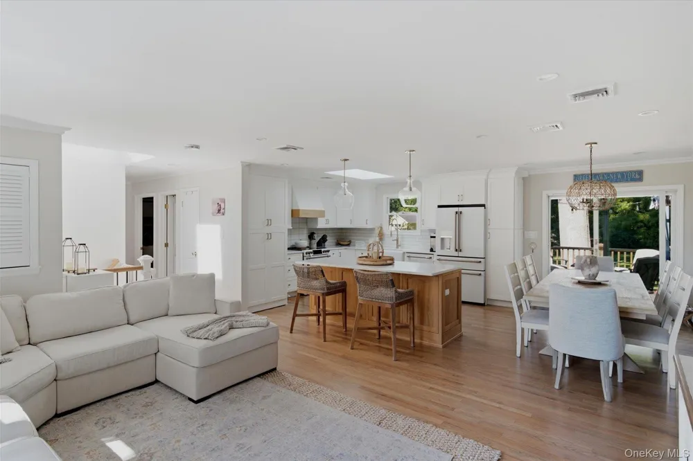 772 Pulaski Road Greenlawn, NY 11740