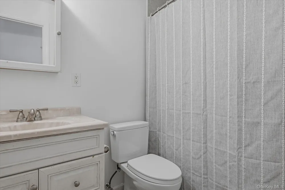 772 Pulaski Road Greenlawn, NY 11740