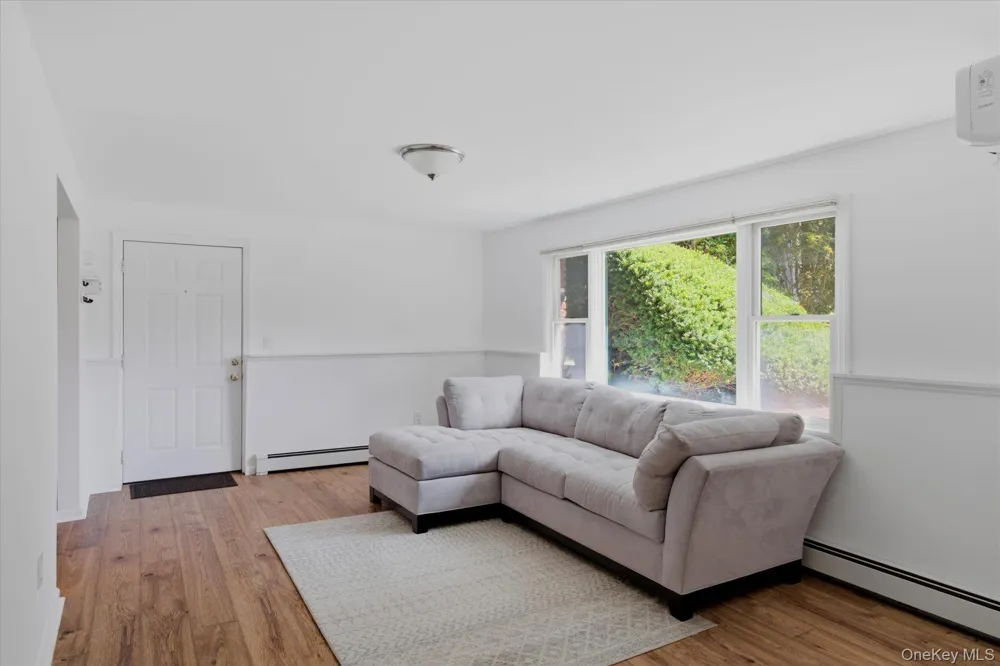 772 Pulaski Road Greenlawn, NY 11740