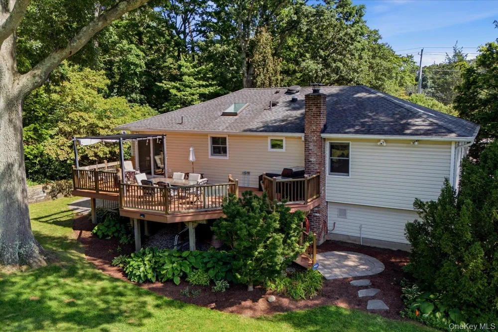 772 Pulaski Road Greenlawn, NY 11740