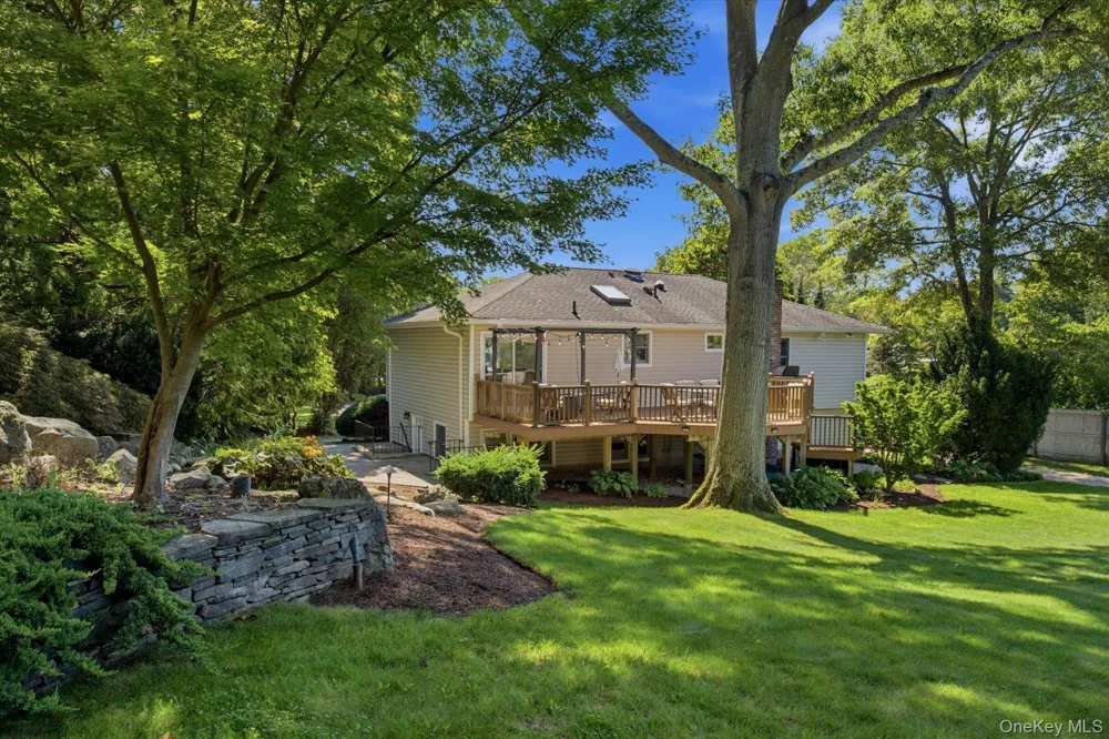 772 Pulaski Road Greenlawn, NY 11740