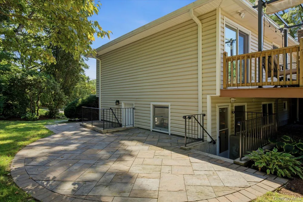 772 Pulaski Road Greenlawn, NY 11740