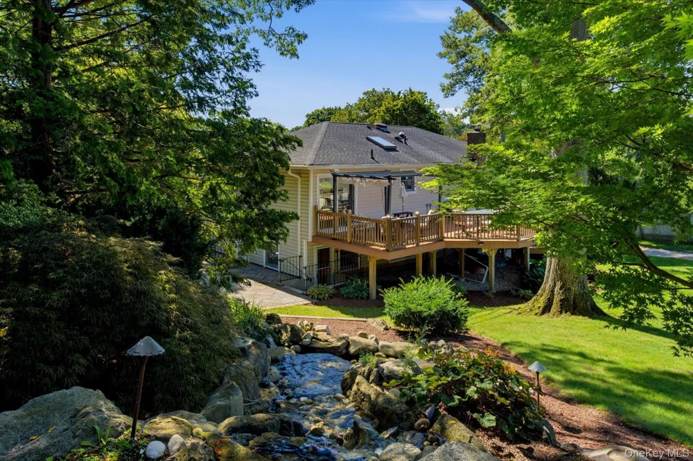 772 Pulaski Road Greenlawn, NY 11740