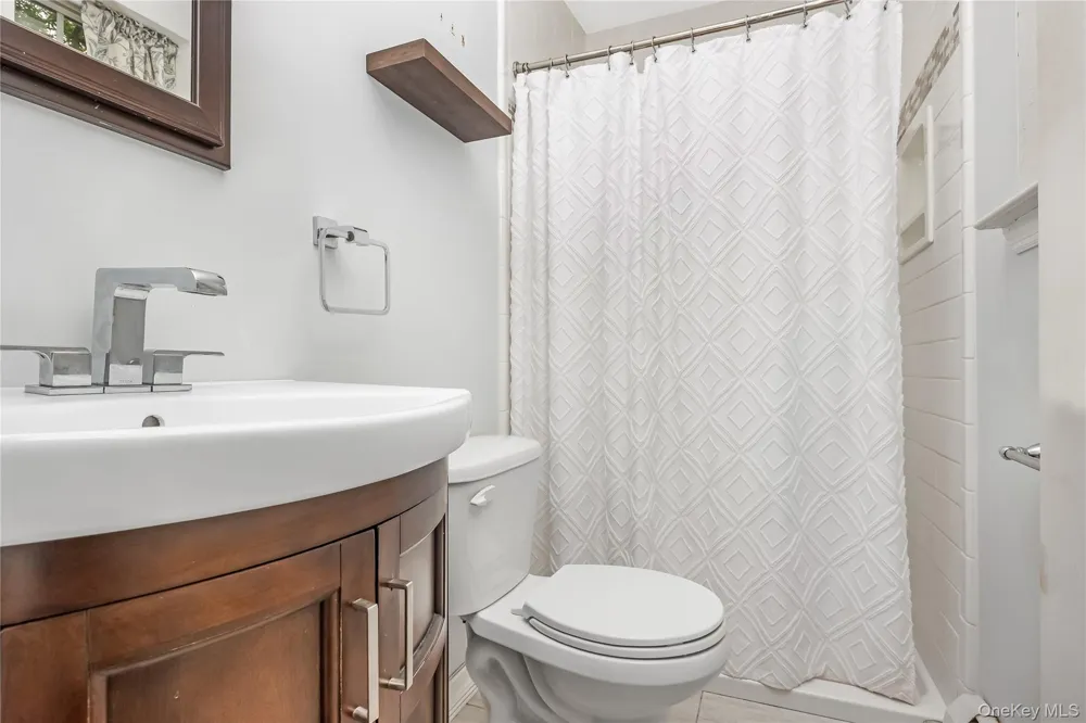 393 W End Avenue Shirley, NY 11967