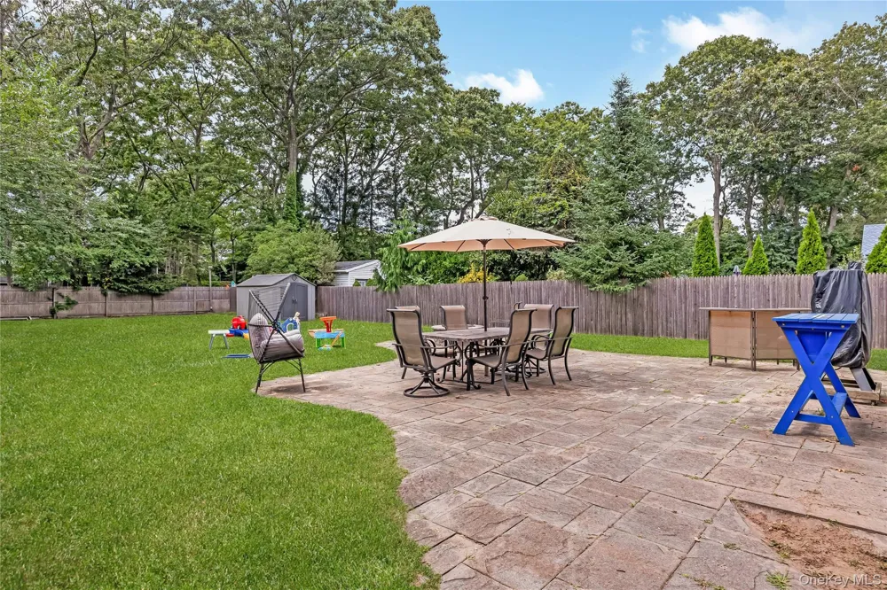 393 W End Avenue Shirley, NY 11967