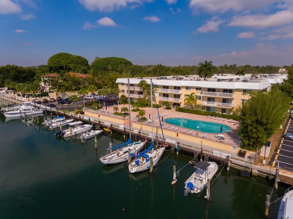 100 Edgewater Dr #305 Coral Gables, FL 33133