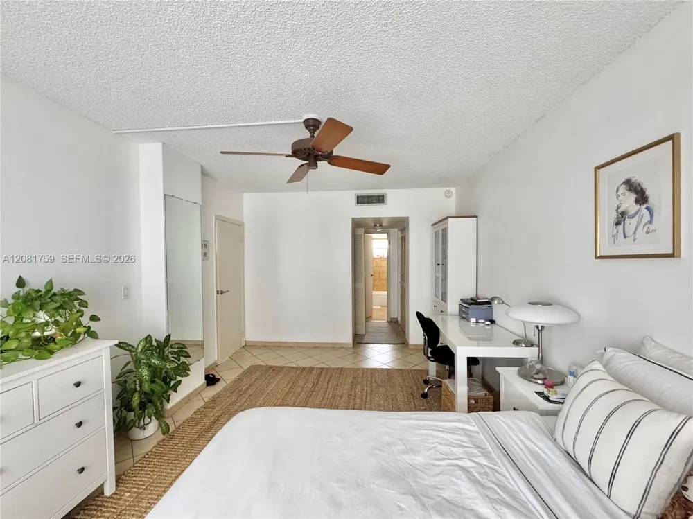 100 Edgewater Dr #305 Coral Gables, FL 33133