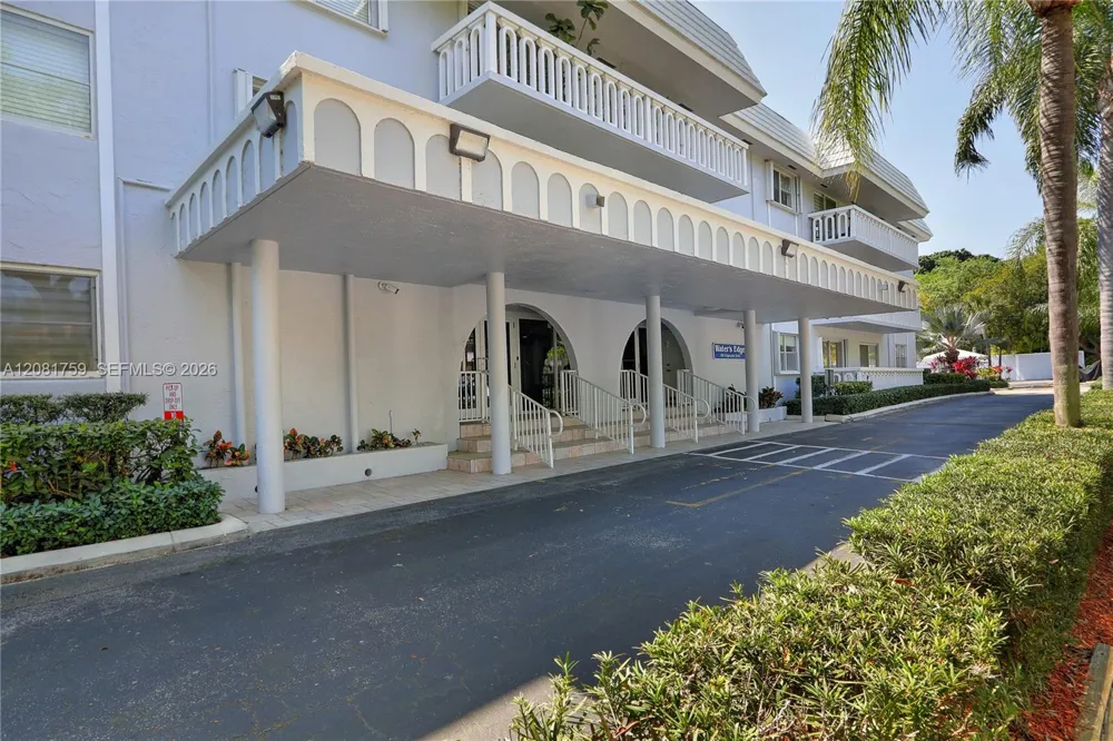 100 Edgewater Dr #305 Coral Gables, FL 33133