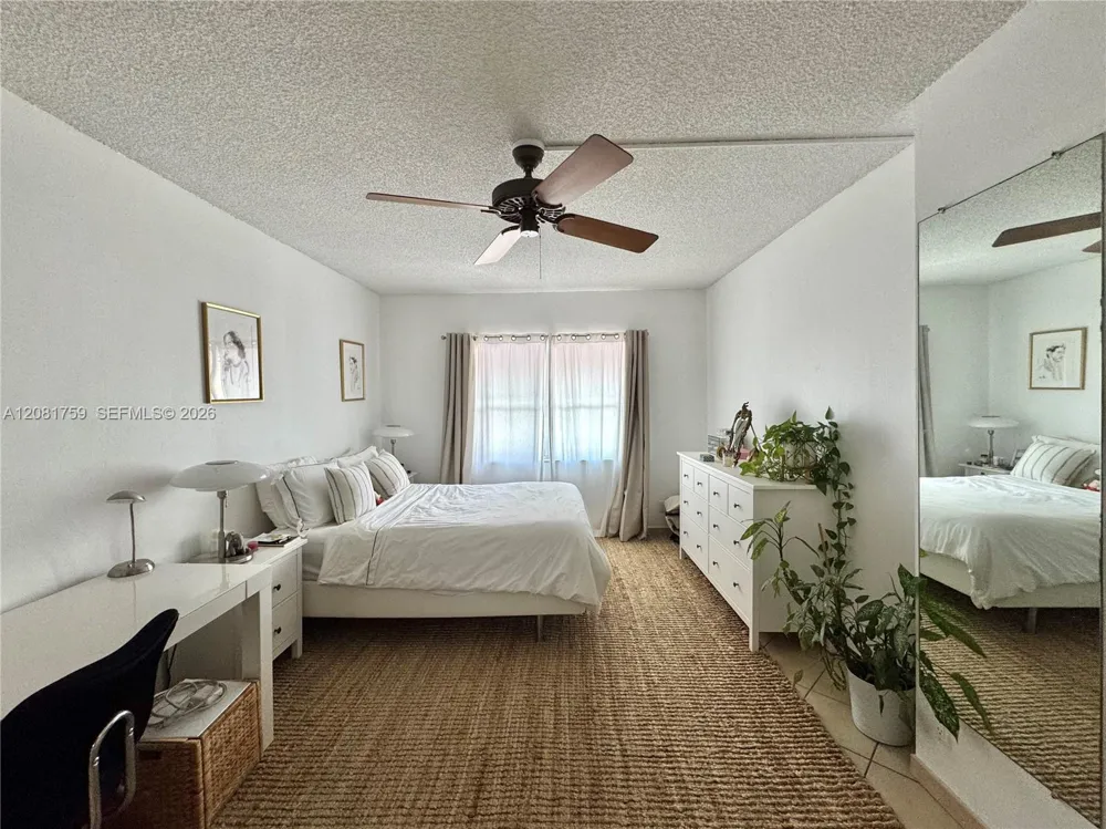 100 Edgewater Dr #305 Coral Gables, FL 33133