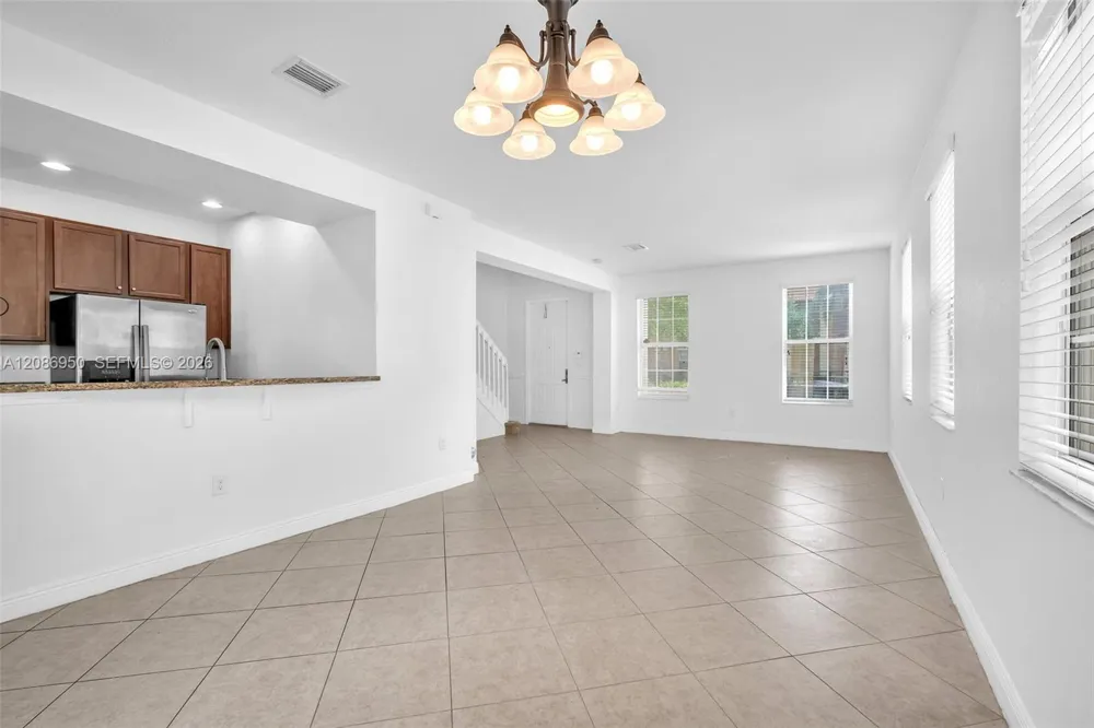 1148 SW 147th Ave #1148 Pembroke Pines, FL 33027