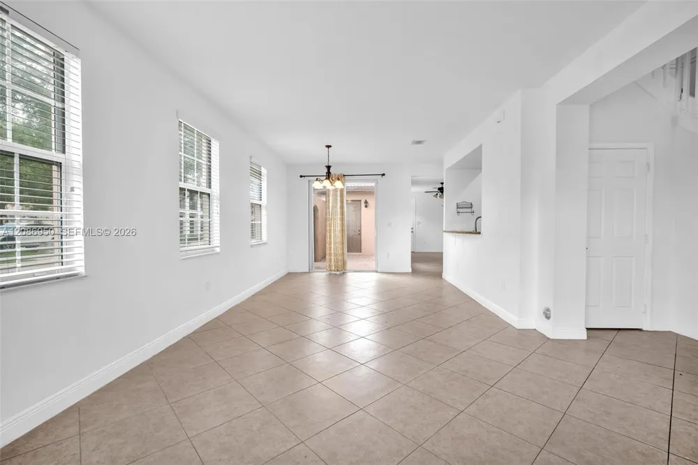 1148 SW 147th Ave #1148 Pembroke Pines, FL 33027