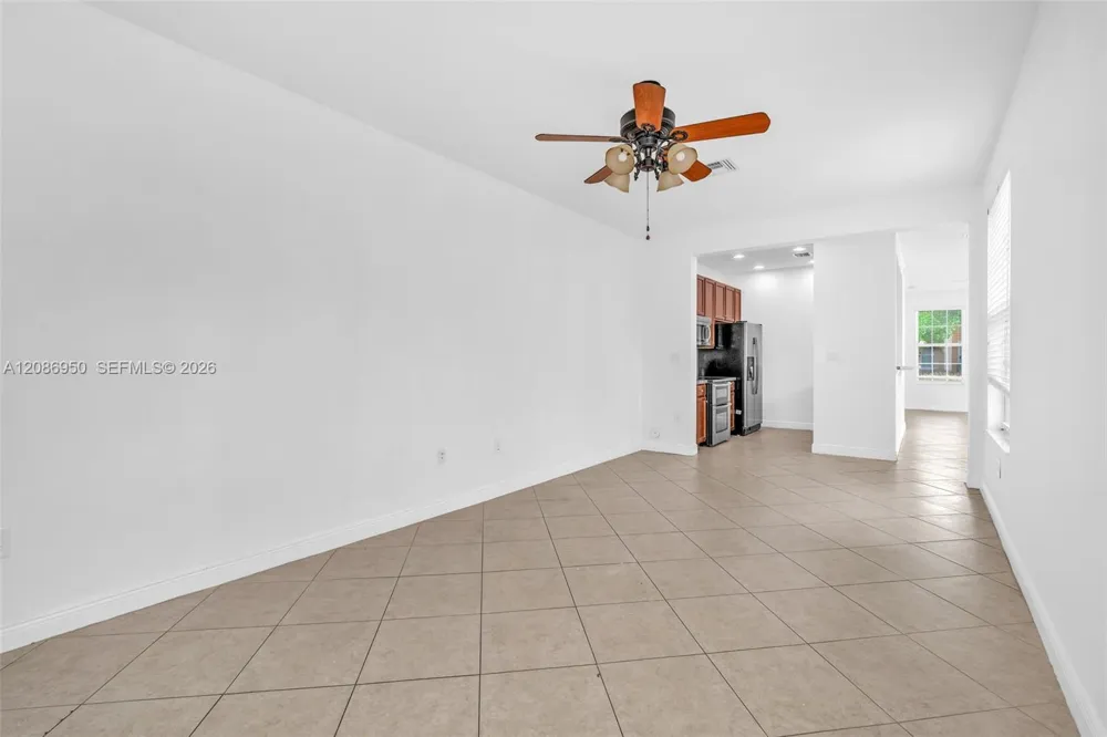 1148 SW 147th Ave #1148 Pembroke Pines, FL 33027