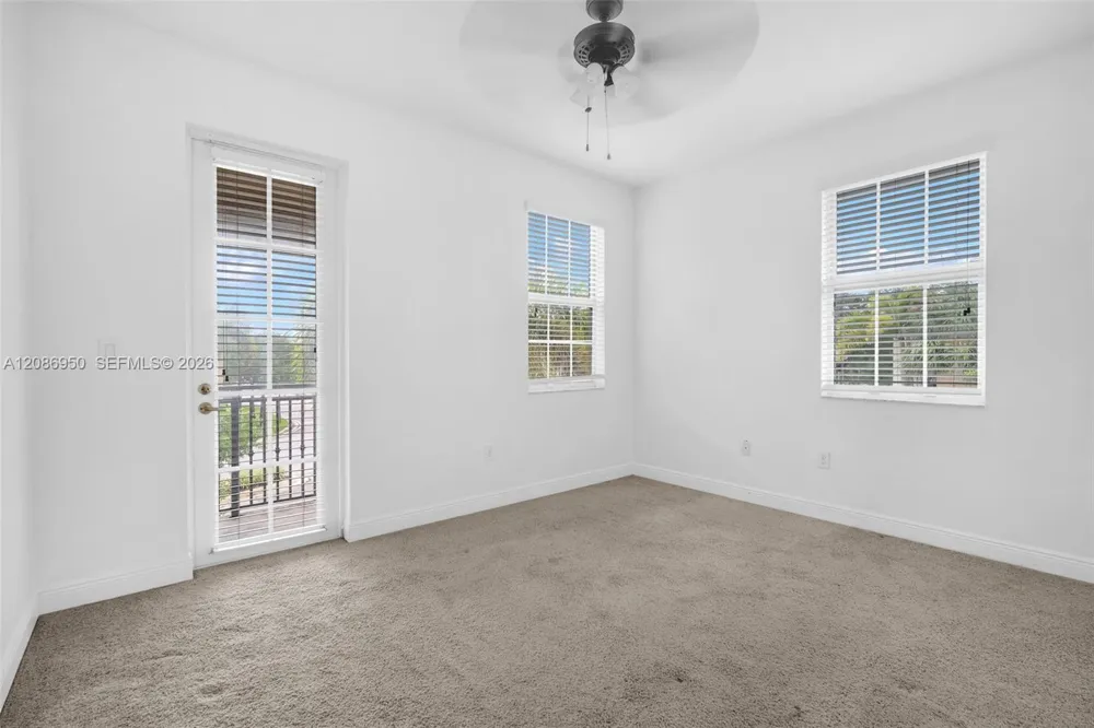 1148 SW 147th Ave #1148 Pembroke Pines, FL 33027