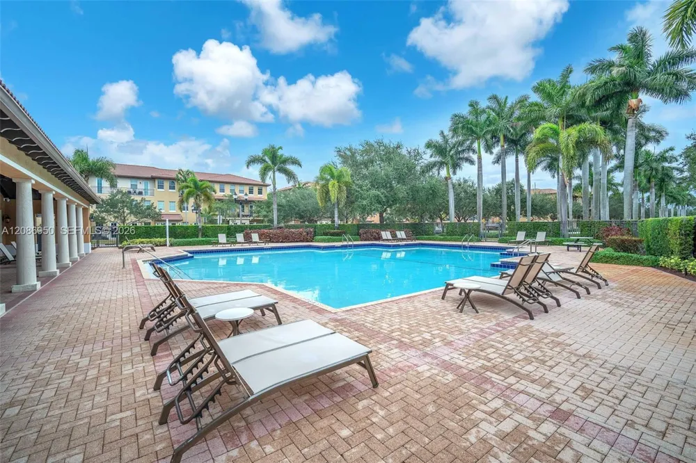 1148 SW 147th Ave #1148 Pembroke Pines, FL 33027