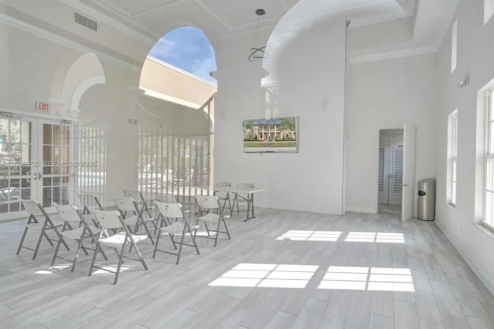 1148 SW 147th Ave #1148 Pembroke Pines, FL 33027