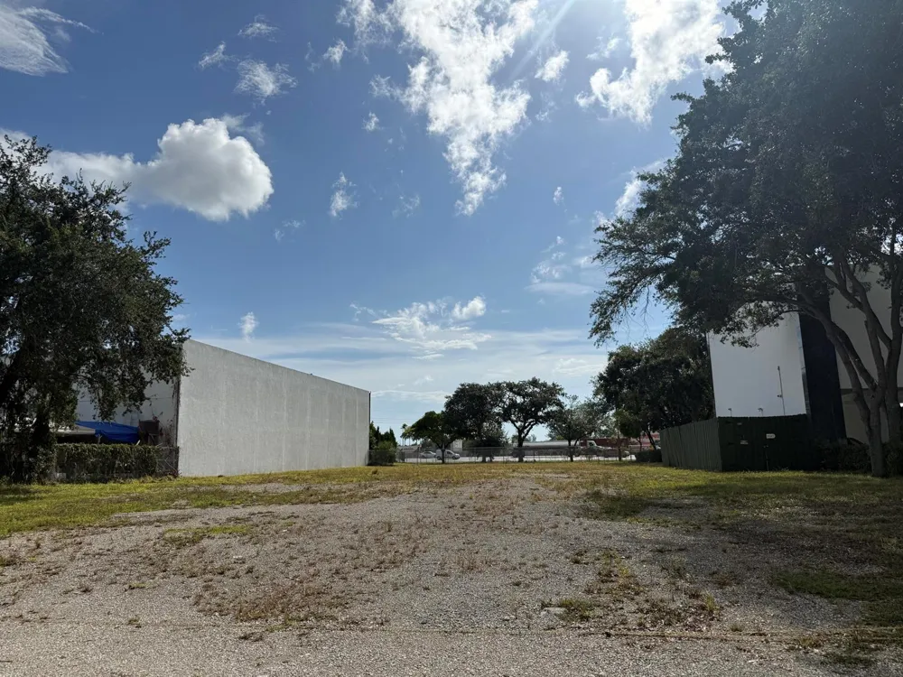 3500 28TH TERRACE Hollywood, FL 33020