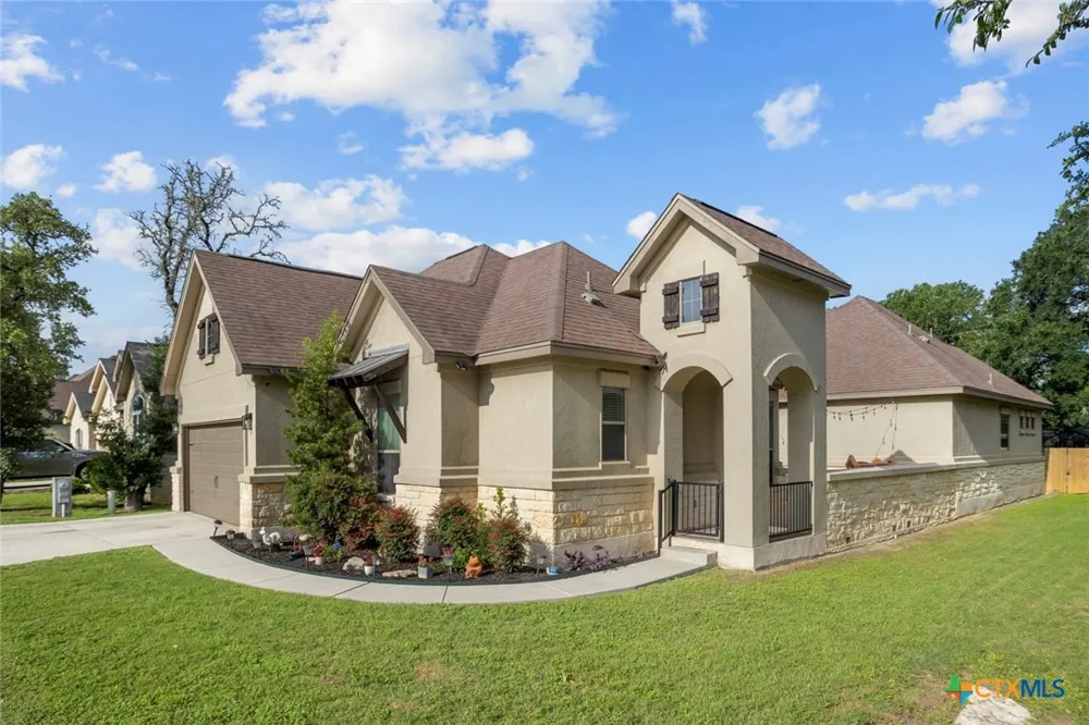 522 Carriage House Spring Branch, TX 78070