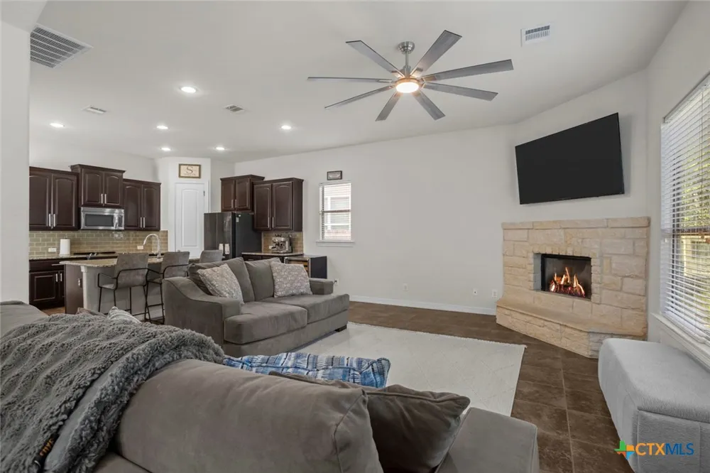 522 Carriage House Spring Branch, TX 78070
