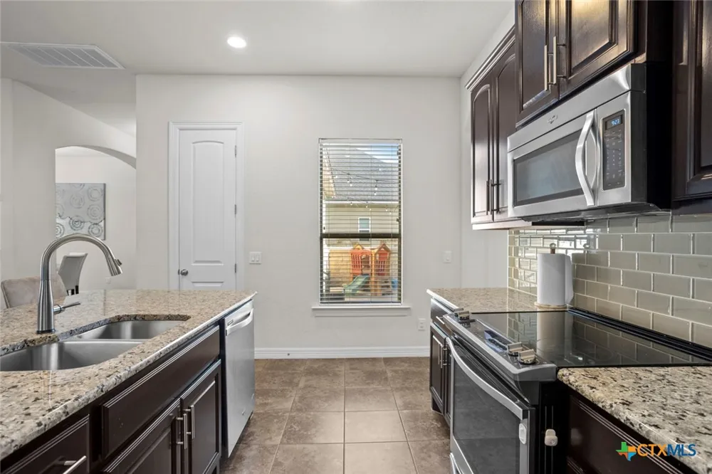 522 Carriage House Spring Branch, TX 78070